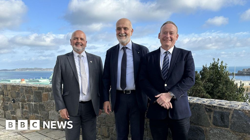 Italian ambassador attends meetings in Guernsey