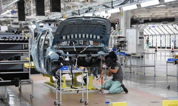 Manufacturers Turn to AI to Manage Tariff-Era Supply Chains Manufacturers Turn to AI to Manage Tariff-Era Supply Chains