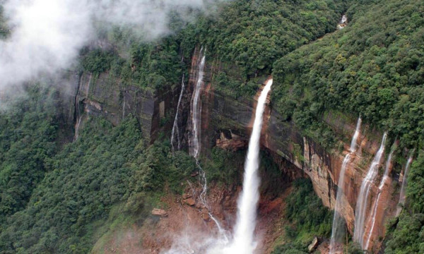 Meghalaya’s Mineral Find: Balancing Economic Growth with Environmental Protection Meghalaya’s Mineral Find: Balancing Economic Growth with Environmental Protection