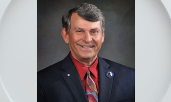 El Dorado County Supervisor John Hidahl suddenly dies, county says El Dorado County Supervisor John Hidahl suddenly dies, county says