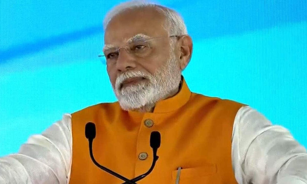 PM slams Delhi, Bengal for not implementing Ayushman Bharat PM slams Delhi, Bengal for not implementing Ayushman Bharat