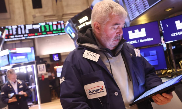 S&P 500 futures inch lower after index notches fresh all-time high and record close: Live updates S&P 500 futures inch lower after index notches fresh all-time high and record close: Live updates