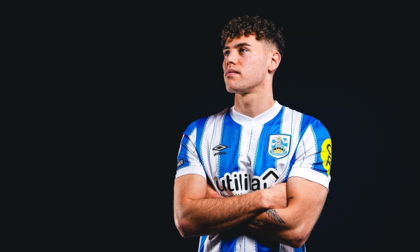 Huddersfield Town boss Michael Duff on 'tipping point' as former Bolton Wanderers striker taken out of firing line Huddersfield Town boss Michael Duff on 'tipping point' as former Bolton Wanderers striker taken out of firing line