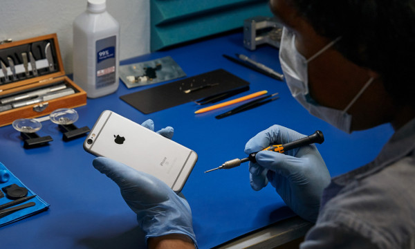 Apple Taps Tata Group for Indian iPhone Repairs Apple Taps Tata Group for Indian iPhone Repairs