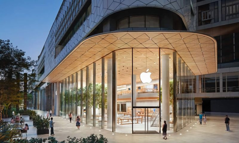 Apple Plans to Open Four New Stores in India by the End of 2025 | Will It Cut Down on iPhone Smuggling?