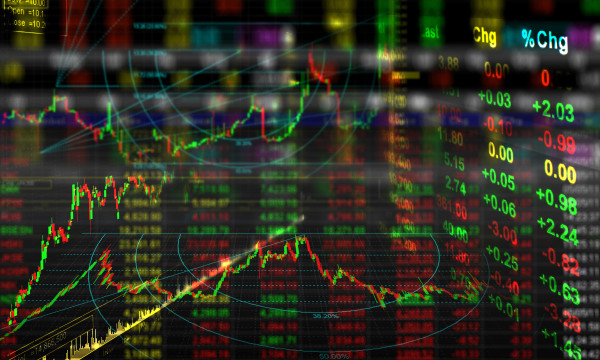 S&P 500, Nasdaq Dip as Powell Stays Cautious on Cuts S&P 500, Nasdaq Dip as Powell Stays Cautious on Cuts