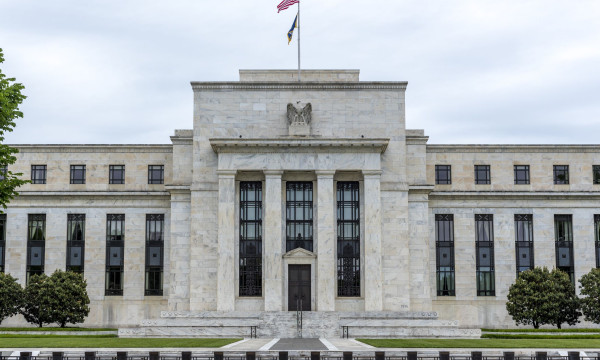 Fed Faces Dilemma as Tariffs Push Up Inflation Fed Faces Dilemma as Tariffs Push Up Inflation